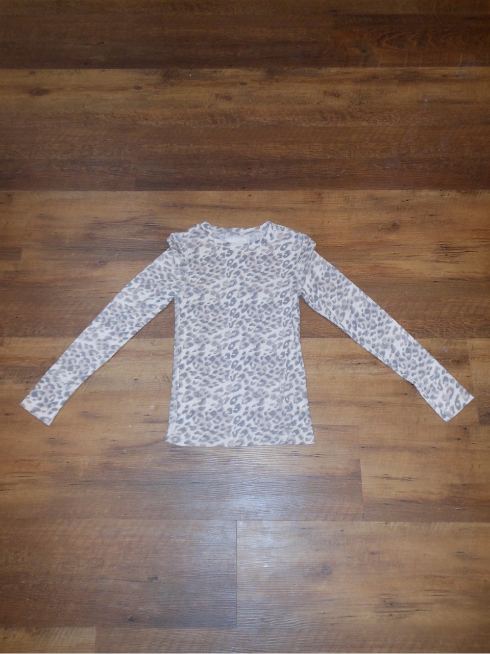 Aerie Long Sleeve Leopard Print Top - Cream & Gray